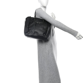 BALENCIAGA Veau Papier A5 Zip Around Tote Tote Black