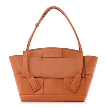 BOTTEGA VENETA French Calfskin Maxi Intrecciato Medium Arco Caramel