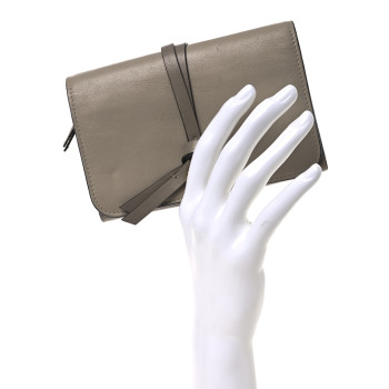 CHLOE Smooth Calfskin Alphabet "R" Compact Wallet Motty Grey