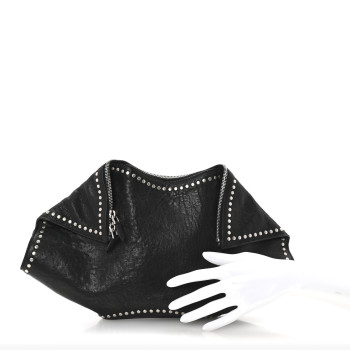 ALEXANDER MCQUEEN Calfskin Studded De Manta Clutch Black ALEXANDER MCQUEEN Calfskin Studded De Manta Clutch Black