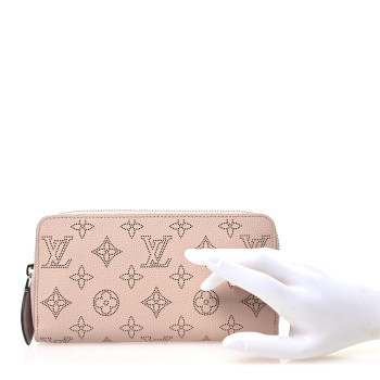 LOUIS VUITTON Mahina Zippy Wallet Magnolia