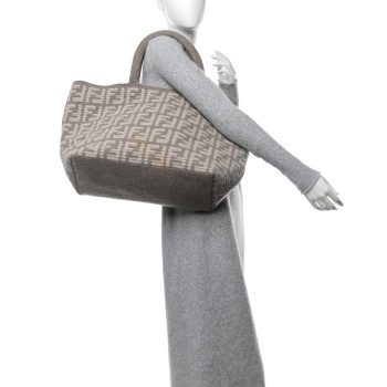 FENDI Cashmere Knit FF Large Shopper Tote Tortora