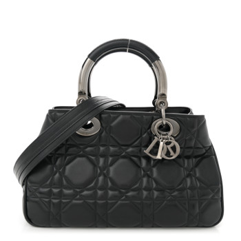CHRISTIAN DIOR Calfskin Cannage Medium The Lady 95.22 Black CHRISTIAN DIOR Calfskin Cannage Medium The Lady 95.22 Black