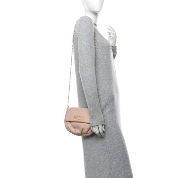 FENDI Vitello Flamingo Enamel Fendista Pouchette Crossbody Rosa Plaster