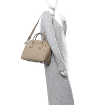 GIVENCHY Sugar Goatskin Small Antigona Beige