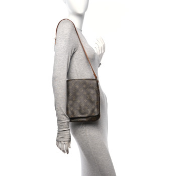 LOUIS VUITTON Monogram Musette Salsa