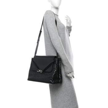 BOTTEGA VENETA Calfskin Intrecciato Medium Andiamo Messenger Bag Black