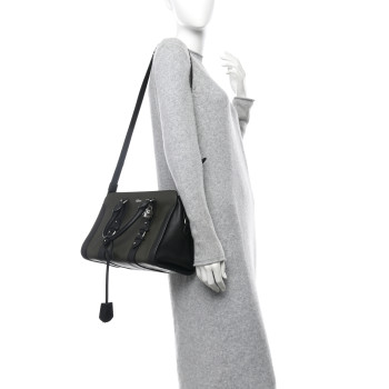 ALEXANDER MCQUEEN Pebbled Calfskin Small Skull Padlock Zip Around Tote Military Green Black ALEXANDER MCQUEEN Pebbled Calfskin Small Skull Padlock Zip Around Tote Military Green Black