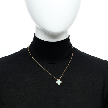 VAN CLEEF & ARPELS 18K Yellow Gold Malachite Vintage Alhambra Pendant Necklace