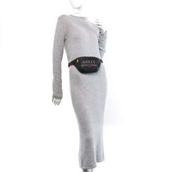 GUCCI Grained Calfskin Small Logo Belt Bag Black