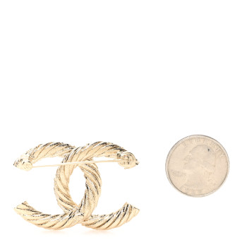 CHANEL Twisted CC Brooch Light Gold