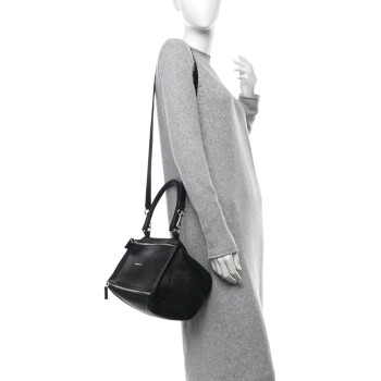 GIVENCHY Sugar Goatskin Small Pandora Black